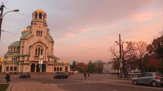 赤紫の空とアレクサンダーネフスキー大聖堂