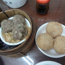 牛肉焼売（皮なし）・ゴマ団子