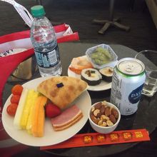 軽食以上の食事でした