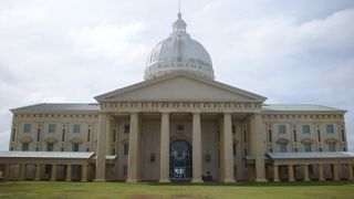 ひそひそ話・・・