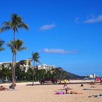 ワイキキから少し離れてるので、ビーチは混雑なし！