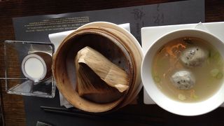 清の乾隆皇帝の書斎名にちなんでつけられた「三希堂」