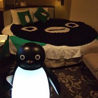 ペンギンに囲まれて