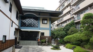 広尾商店街のどん詰まり