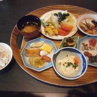 薩摩料理もある朝食バイキング。朝からわいわい楽しめる