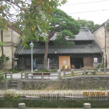 両翼の土蔵もわかりますか。