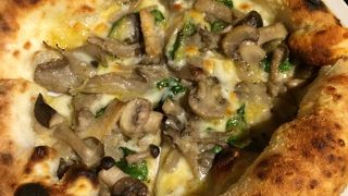 terzoで、もちもち生地のピザを食す