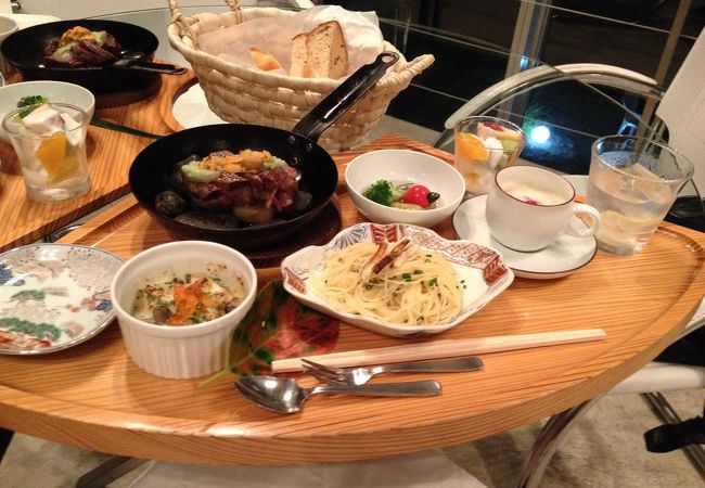 料理よりも夜景がすごい