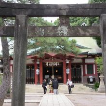 拝殿・結婚式撮影中