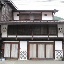 見世蔵造りの店舗