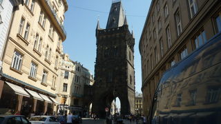 印象的な形の塔