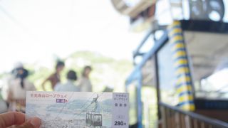 千光山へは、登りはロープウェイで！