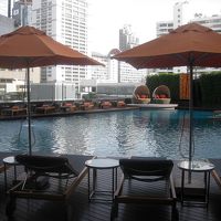 リノベーションされたプールです