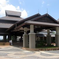 ランナー様式のエントランスです