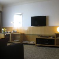 客室に入りました…こちらはリビングルームです