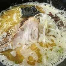 あっさり系　魚介豚骨