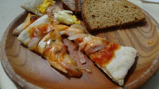 ウインナ―、ピザをたくさん食べました