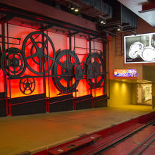 いいタイミングで並んでください。