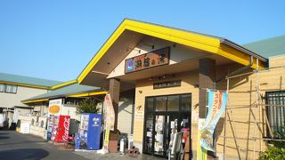 成分総計18000mg/kg。濃い温泉で温まります