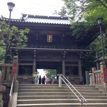 本殿へ続く山門