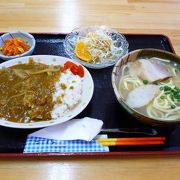 収穫時期にはマンゴーも売ってる食堂