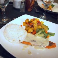 夕食は正直いうと、おいしくなかった