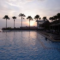 プールからの夕暮れ（海側は写真の左手）