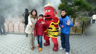 別府地獄めぐり　血の池地獄