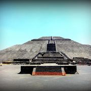 テオティワカン遺跡の『太陽のピラミッド』