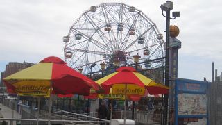 遊園地はリニューアル！でも昔ながらのフリークスバーも良いですよ