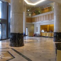 ロビーは吹き抜けになっていました