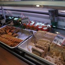 中東デリ発見！ハルヴァにバクラヴァ