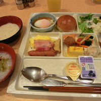 朝食ブッフェ。