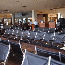 出発ロビーの待合席