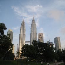 公園からのツインタワーです。