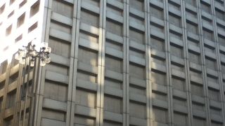 入口左の壁画がワンポイント