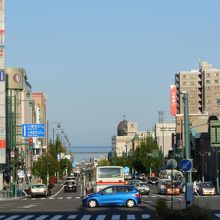 駅から小樽湾を望む