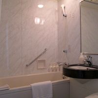 バスルームは大変に清潔感がありました