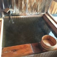 源泉かけ流しの客室露天風呂