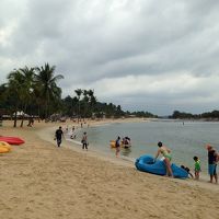 ホテルのビーチ☆綺麗ではないけどね