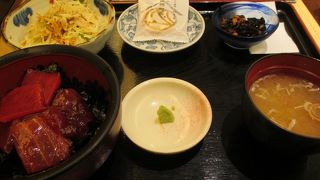 海鮮料理　博多まぐろ屋　　駅中にしてはリーズナブル