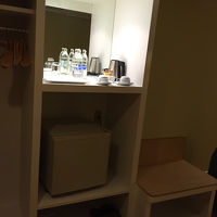 冷蔵庫、お水、セキュリティボックス、ドライヤーがありました。