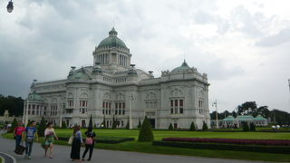 何故か日本の観光ツアーに組み込まれない素晴らしい宮殿