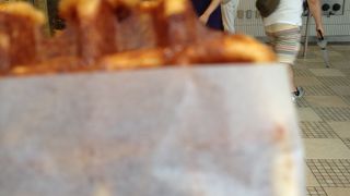 長い列ができるミスターワッフル