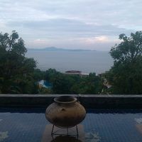 エントランスから