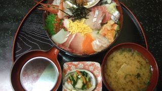 びっくりかな？海鮮丼！