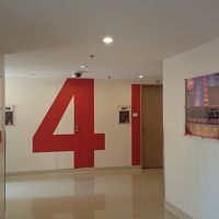 フロアごとに数字が書いてあります、ちょっとおしゃれな感じ