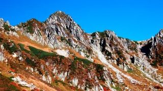 ロープウエイで２６００メートルの高地へ