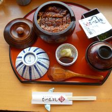 ひつまぶしセットです。