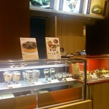 お持ち帰り用のデザートもいろいろとあります。